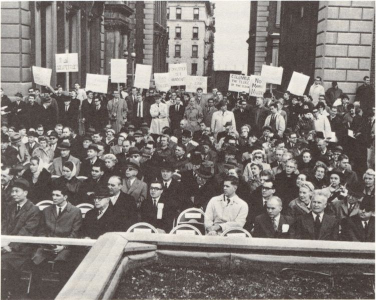 File:Picketers.jpg